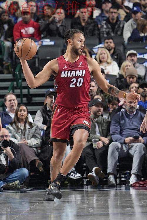 李凯尔投篮4中0得到0分1篮板2助攻,正负值全场最低-20 李凯尔投篮4中0得到0分1篮板2助攻,正负值全场最低-20